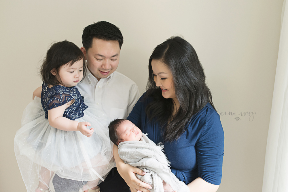 organic family image with newborn