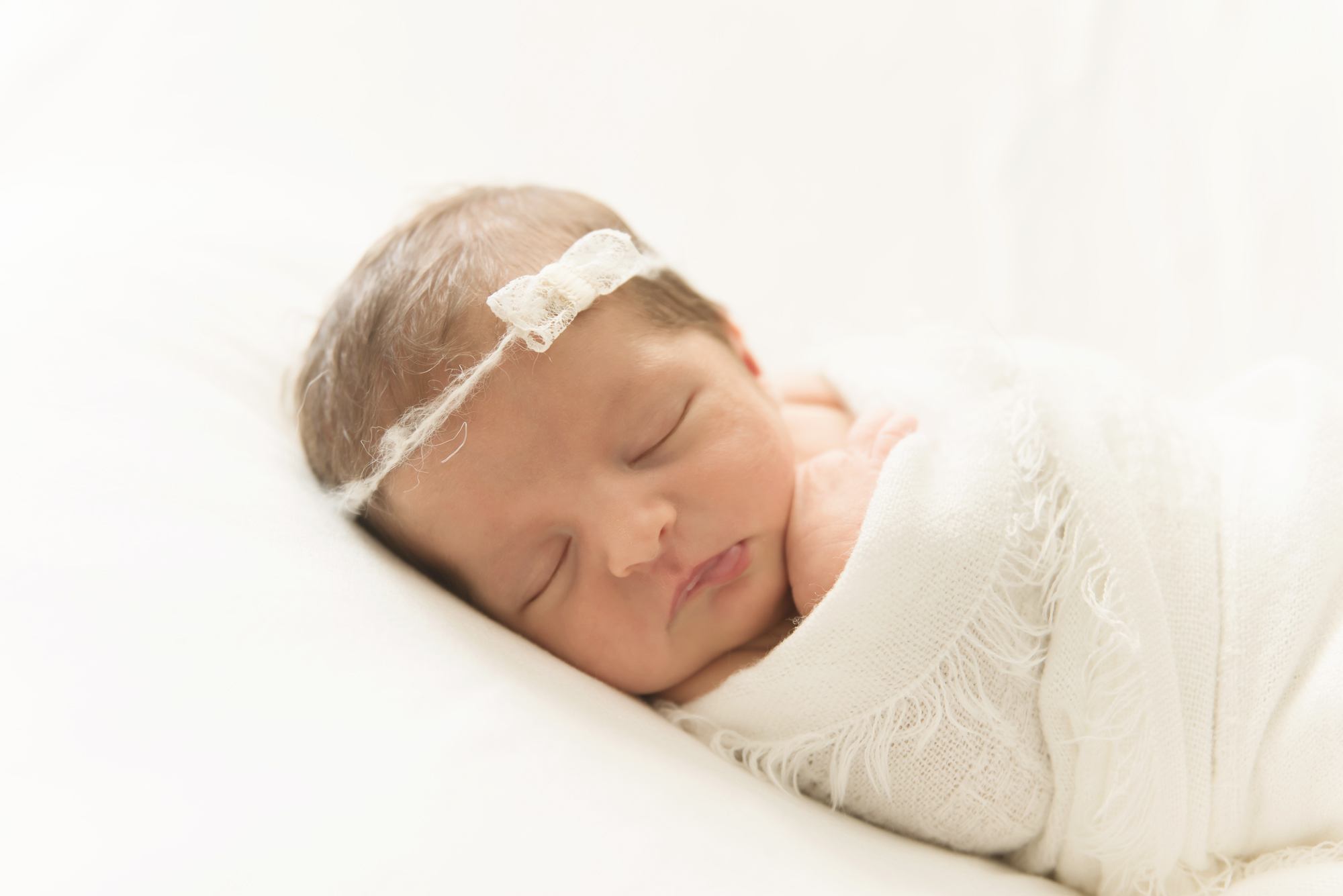 Cate | Newborn Preview by Anna Wisjo Photography