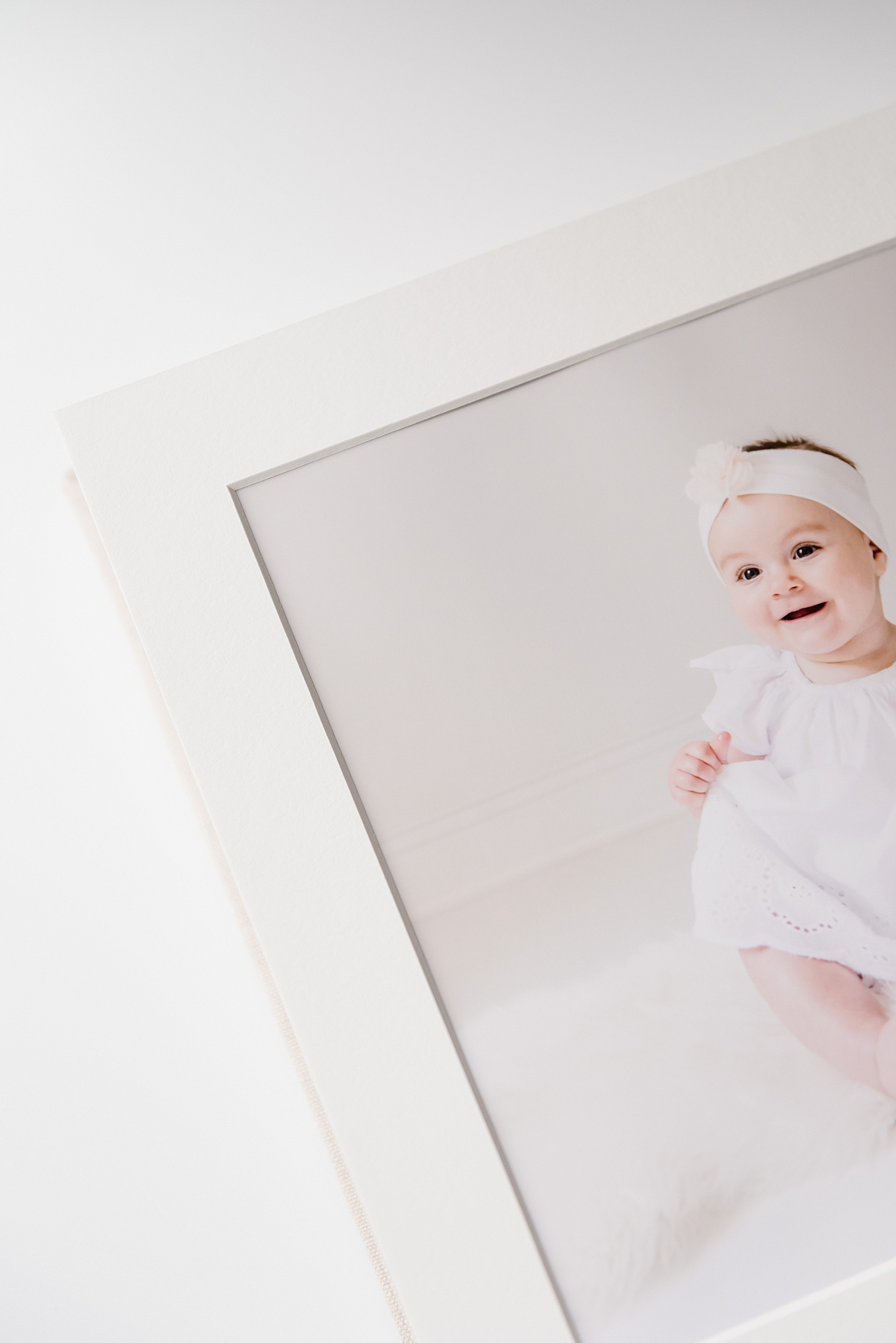 Details of matted albums | Heirloom Albums with Charlotte Newborn Photographer Anna Wisjo 